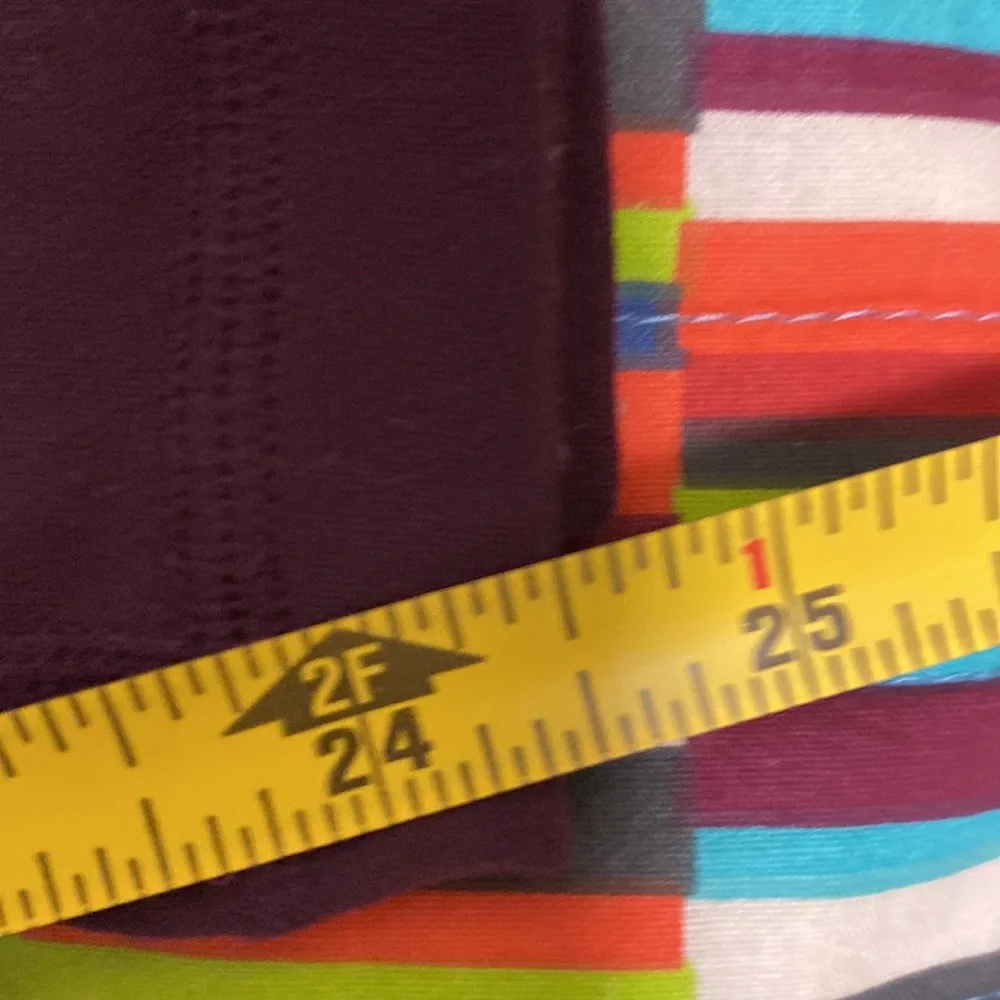 Athleta performance size medium burgundy, in color fast shipping_11